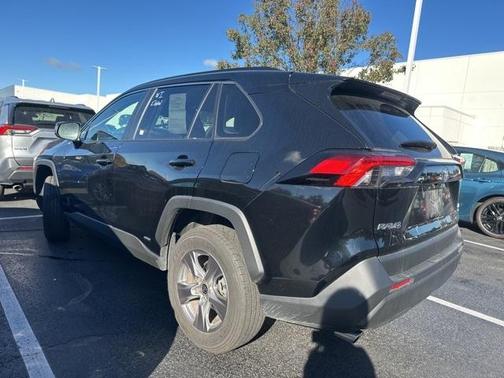 2025 Toyota RAV4 Hybrid SE