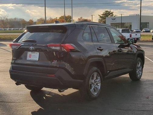 2025 Toyota RAV4 Hybrid SE