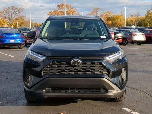 2025 Toyota RAV4 Hybrid SE