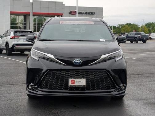 2024 Toyota Sienna XSE 7 Passenger