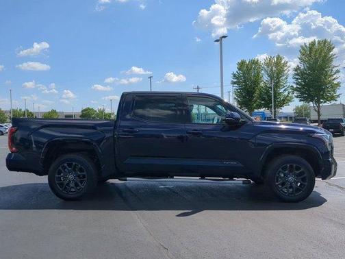 2022 Toyota Tundra Platinum