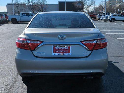 Creme Brulee Mica 2015 Toyota Camry LE