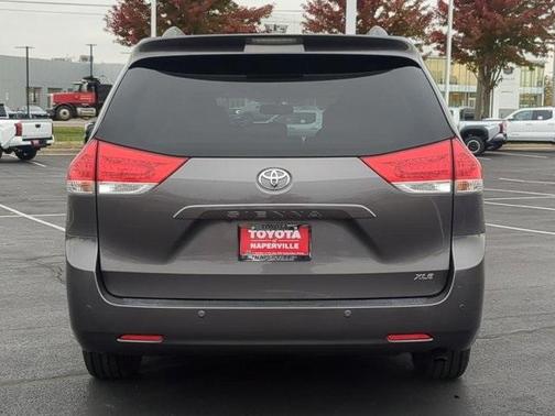 2011 Toyota Sienna XLE
