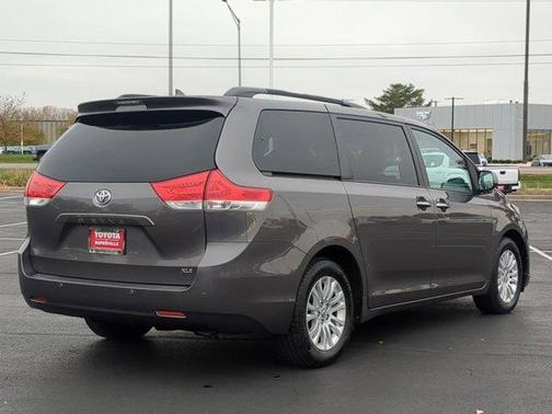 2011 Toyota Sienna XLE