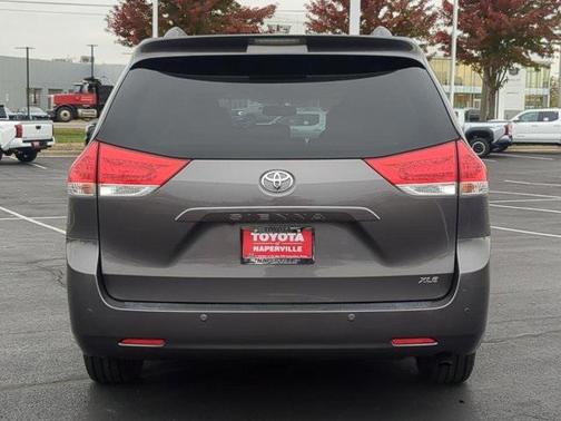 2011 Toyota Sienna XLE