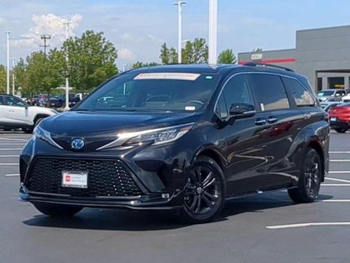 2024 Toyota Sienna XSE 7 Passenger