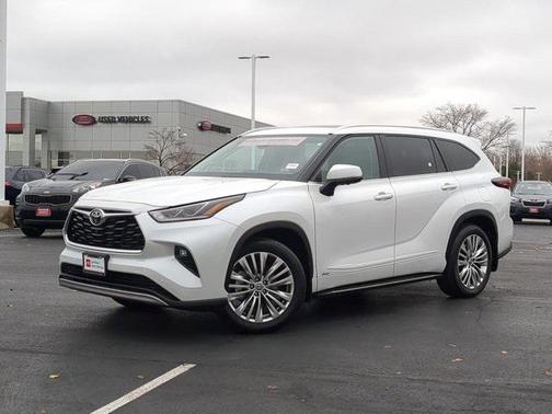 2025 Toyota Highlander Hybrid Platinum