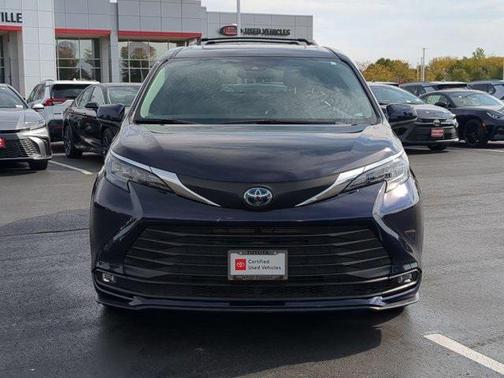 2025 Toyota Sienna XLE 7 Passenger
