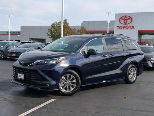 2025 Toyota Sienna XLE 7 Passenger
