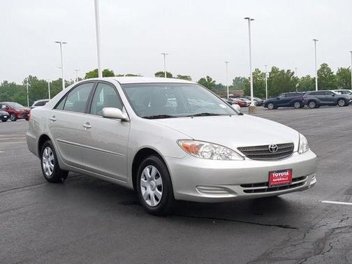 2004 Toyota Camry LE