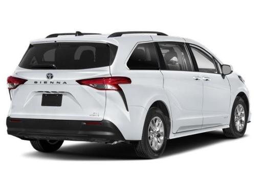 2025 Toyota Sienna XLE 7 Passenger