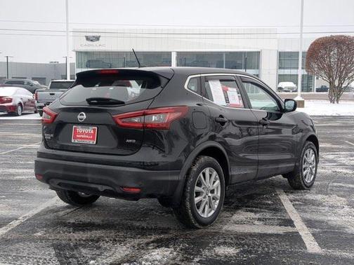 2022 Nissan Rogue Sport S