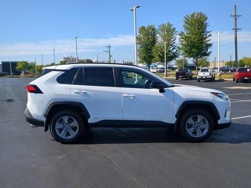 2025 Toyota RAV4 Hybrid LE