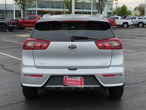 Silky Silver 2019 Kia Niro LX