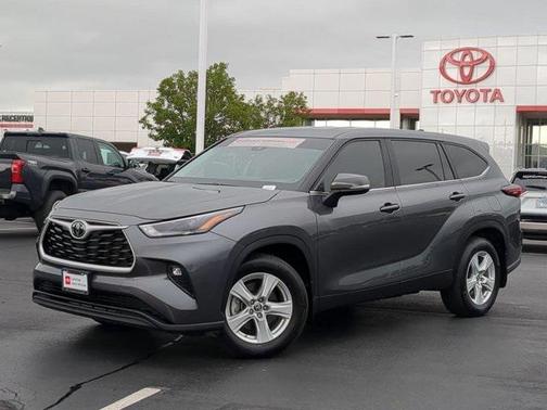 2024 Toyota Highlander LE