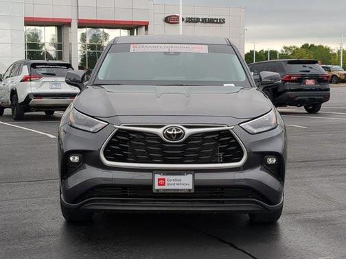 2024 Toyota Highlander LE