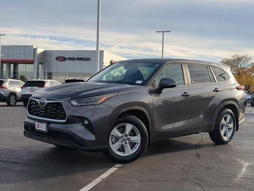 2024 Toyota Highlander LE