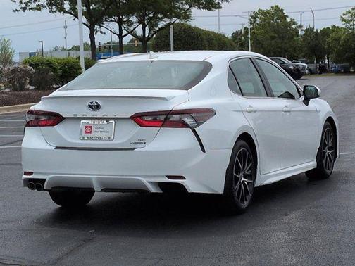 Ice Cap 2023 Toyota Camry SE