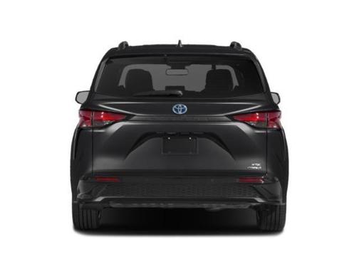 2025 Toyota Sienna XSE 7 Passenger