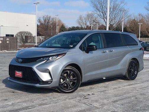 2025 Toyota Sienna XSE 7 Passenger