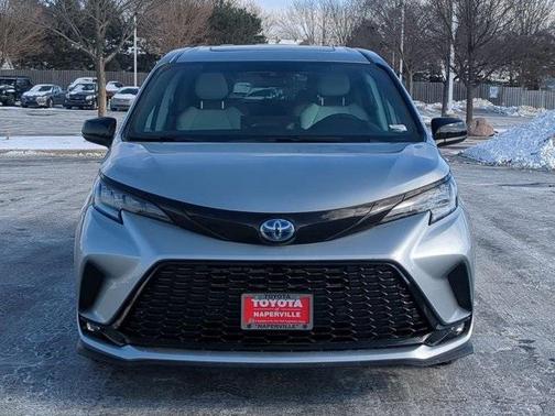 2025 Toyota Sienna XSE 7 Passenger