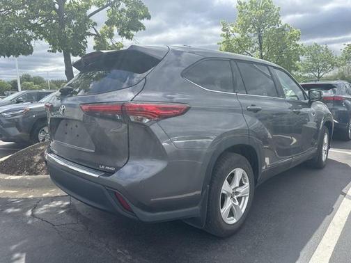 2021 Toyota Highlander LE