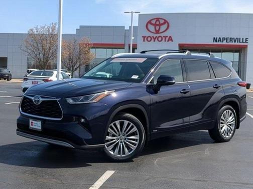 2023 Toyota Highlander Hybrid Platinum