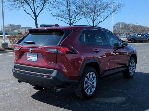 2025 Toyota RAV4 XLE Premium