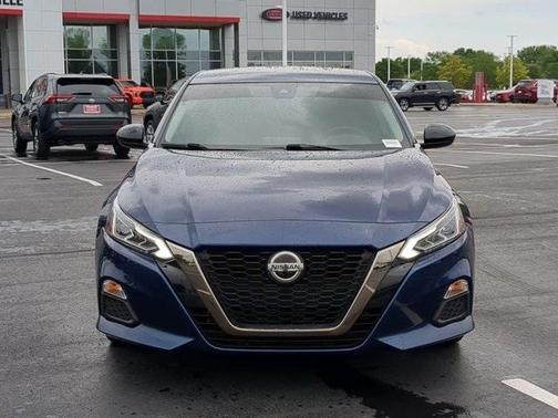2020 Nissan Altima SR FWD