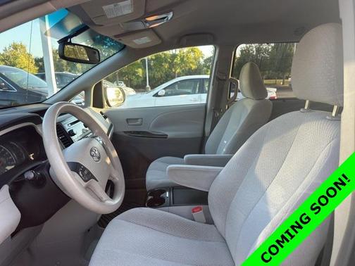 2011 Toyota Sienna LE
