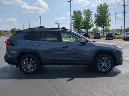 2022 Toyota RAV4 Hybrid XLE Premium