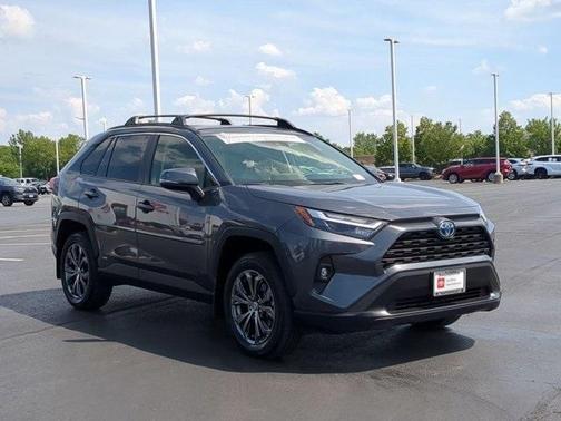 2022 Toyota RAV4 Hybrid XLE Premium