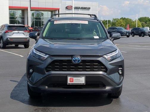 2022 Toyota RAV4 Hybrid XLE Premium