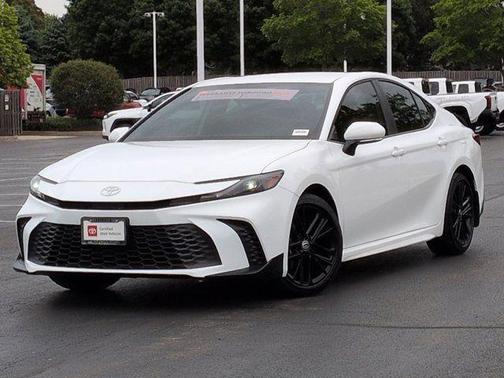 Ice Cap 2025 Toyota Camry SE