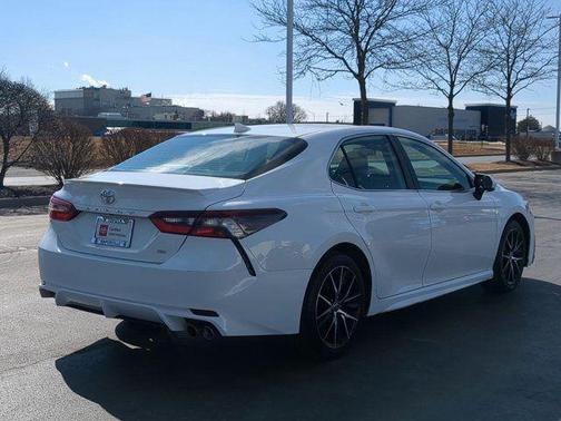 2024 Toyota Camry SE