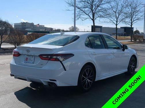 2024 Toyota Camry SE