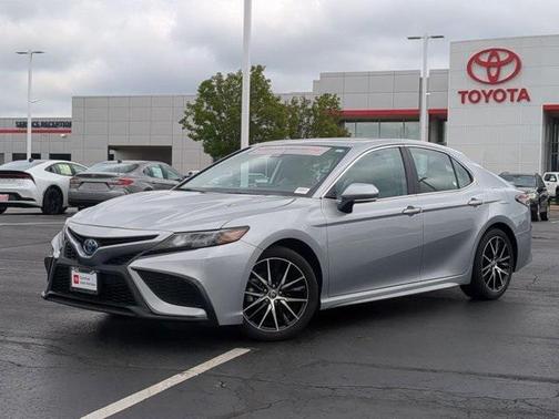 2024 Toyota Camry Hybrid SE