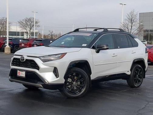 2025 Toyota RAV4 Hybrid SE