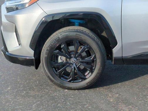 2023 Toyota RAV4 Hybrid SE