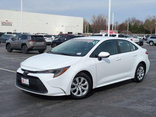 Ice Cap 2025 Toyota Corolla LE