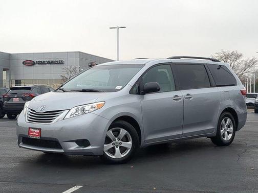 2015 Toyota Sienna LE