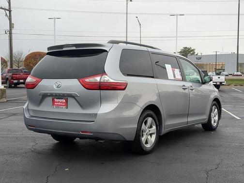 2015 Toyota Sienna LE