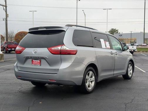 2015 Toyota Sienna LE