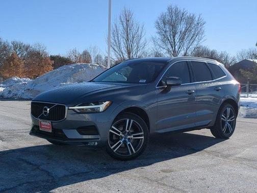 2021 Volvo XC60 T5 Momentum