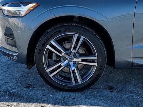 2021 Volvo XC60 T5 Momentum