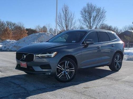 2021 Volvo XC60 T5 Momentum