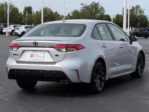 Classic Silver Metallic 2024 Toyota Corolla SE