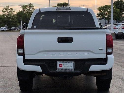 Super White 2019 Toyota Tacoma TRD Sport