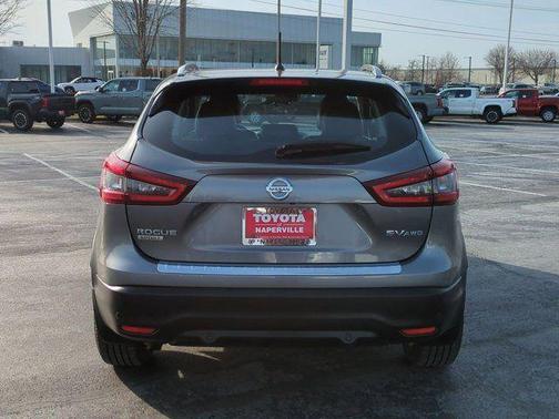 2022 Nissan Rogue Sport SV