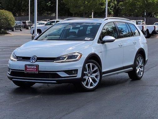 Pure White 2019 Volkswagen Golf Alltrack TSI SE